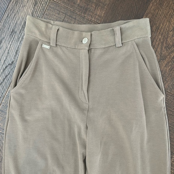 Lune Active Essential Pants in Tan - Picture 8 of 10
